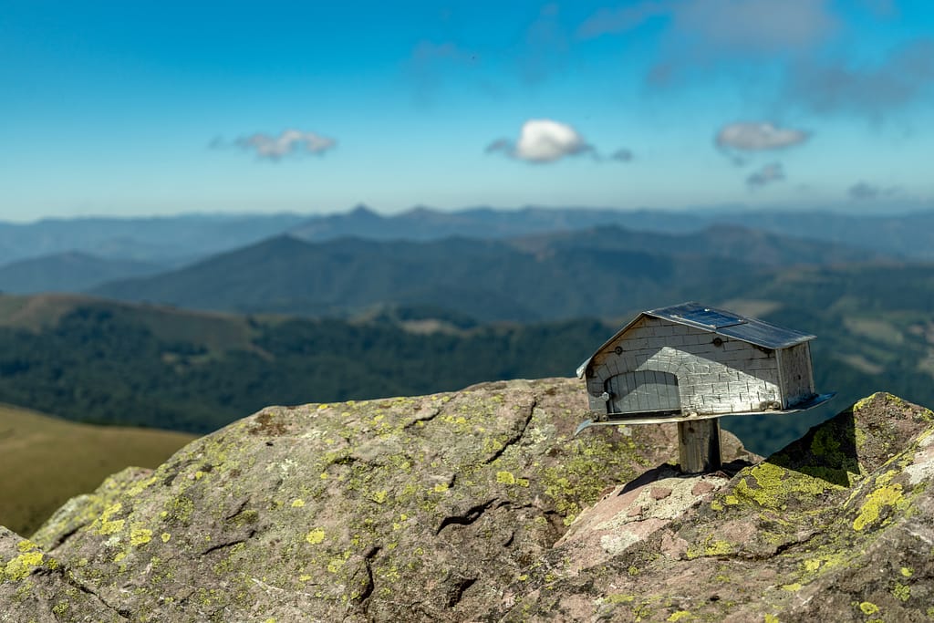 photo des montagnes basques illustrant l'agence web oblique